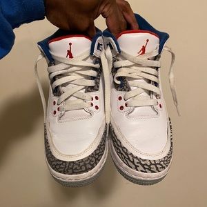 Air Jordan 3 Retro sneakers